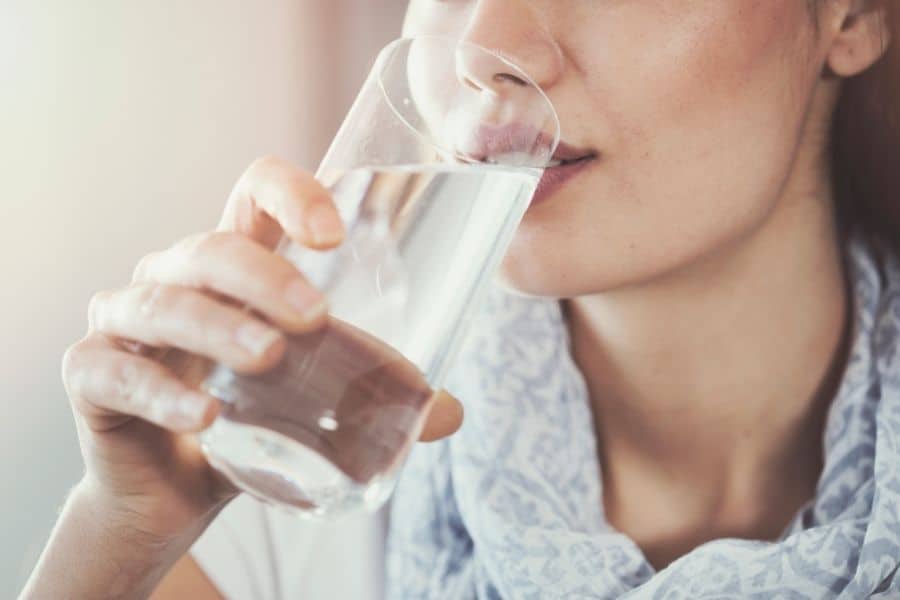It's important for breastfeeding moms to drink plenty of water